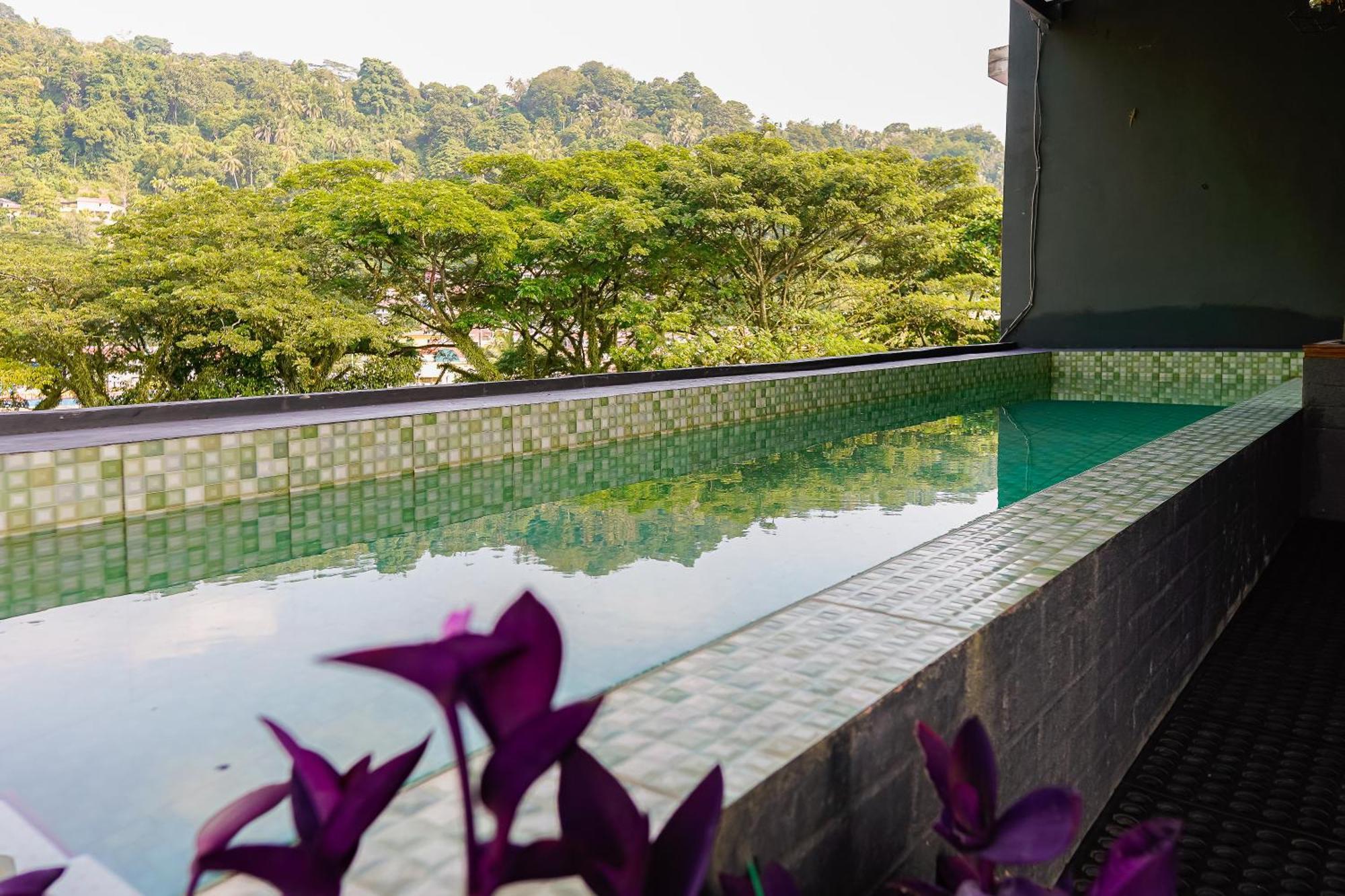 Kokos Hostel Padang City エクステリア 写真
