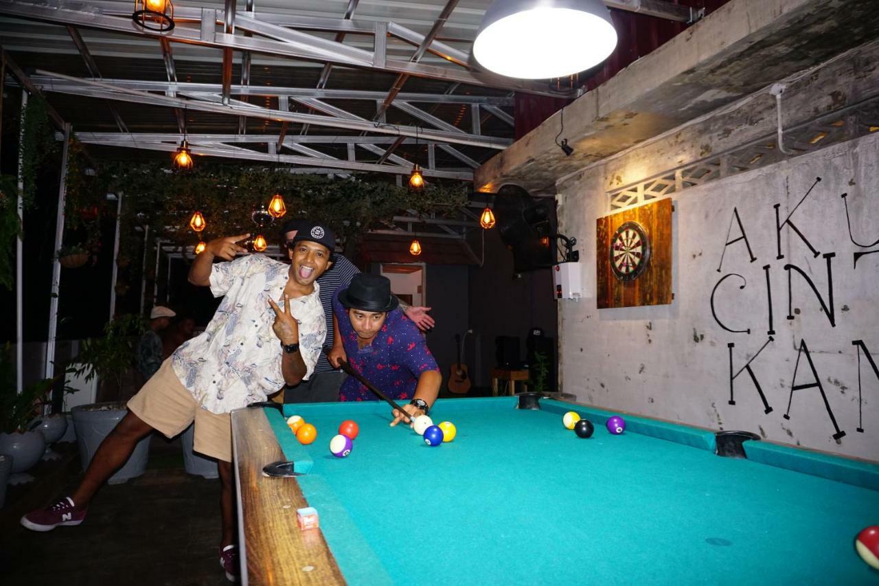 Kokos Hostel Padang City エクステリア 写真